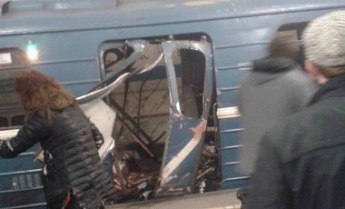 "Люди выпрыгивали через окна": очевидец взрыва в метро Петербурга