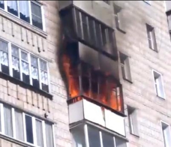 В многоэтажке на микрорайоне горел балкон