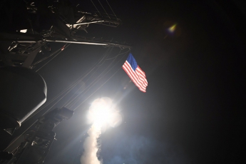 Опубликовано видео ракетного удара США по Сирии по приказу Трампа (видео)