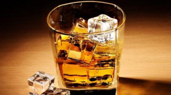 Чем нельзя заедать и запивать алкоголь: 8 продуктов-убийц
