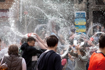В Украине сегодня "поливальный понедельник": Что известно об этой традиции