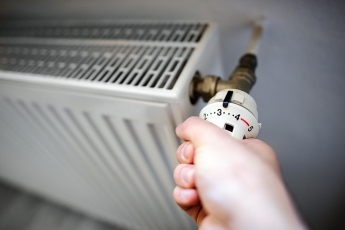 В больницах и ряде школ Мелитополя  возобновляют отопление