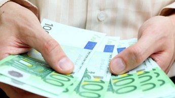 В Украине курс евро снова снизился