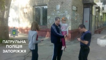 В Запорожье пьяная мать бросила ребенка рядом с бомжами (ФОТО)