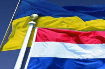 Украинские и голландские ОО пытаются вынудить Сенат Нидерландов ратифицировать ассоциацию
