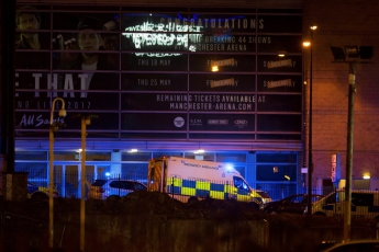 Число жертв взрыва в Манчестере выросло до 22 человек, среди них есть дети