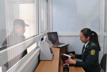 Россиян будут пускать в Украину только по биометрическим паспортам