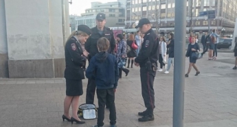 Политолог: инцидентом с читающим мальчиком российская полиция доказала, что быть полицейским в Москве очень прибыльно