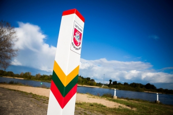Литва на следующей неделе начнет строительство стены на границе с Россией