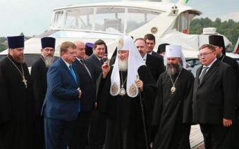 Намолив: соцмережі збудив кортеж патріарха Кирила (відео)