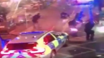 Опубликовано видео убийства террористов полицией Лондона (18+)