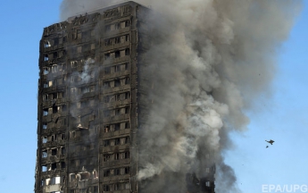 У Лондоні чоловік упіймав дитину, яку скинули з десятого поверху палаючої будівлі