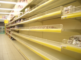 Наш ответ пропаганде. Украинцы показали "голодные" полки магазинов (видео)