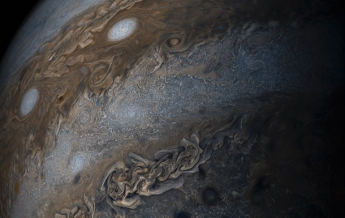 NASA сделала снимок "нити жемчужин" на Юпитере