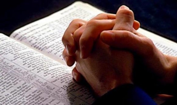 Нардепы внесли законопроект о чтении молитвы "Отче наш" перед пленарными заседаниями