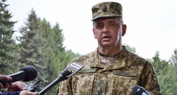 Муженко: Россия стянула к украинской границе три мотострелковые дивизии