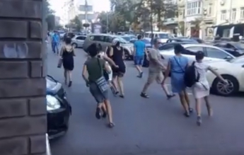 Орудуют группами: в Киеве слили «точки» работы банды цыган (видео, фото)