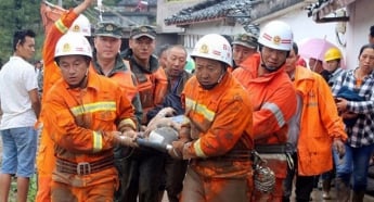 Мощное землетрясение в Китае: число жертв возрастает с каждым часом