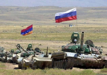 Стало известно, зачем Россия выдвигает к Украине танковую армию