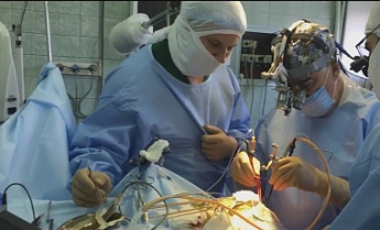 Украинские хирурги провели уникальную операцию на мозге