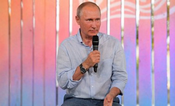 Путин в аннексированном Крыму решил поговорить о цензуре