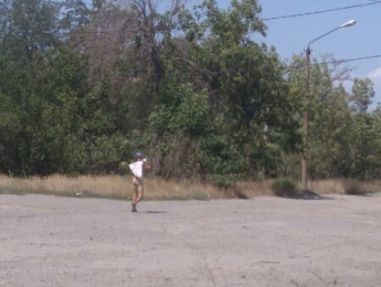 По Мелитополю разгуливал мужчина без штанов (фото)