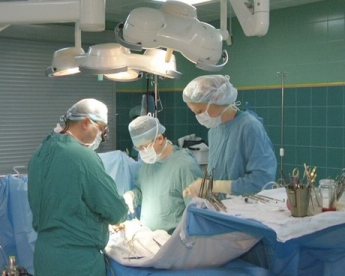 Нейрохирурги прооперировали пострадавшего в ДТП мужчину