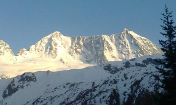 В горах Австрии и Италии погибли альпинисты, есть травмированные