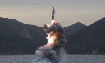 КНДР запустила очередную ракету: снаряд пролетел над Японией