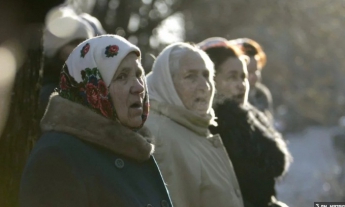 Российские бабушки обокрали детей, которые решили их поздравить