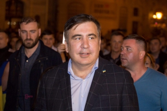 Саакашвили отреагировал на заявление Порошенко: Спецы обыскали автобус и украли мой паспорт