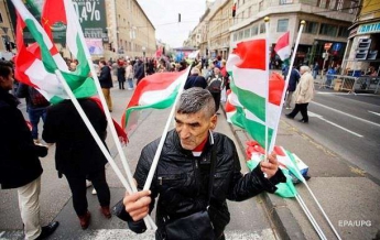 Международный скандал из-за языка: Украина ответила на обвинения Венгрии