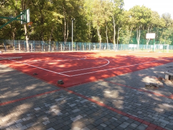 Баскетболистам приготовили шикарную площадку (фото)