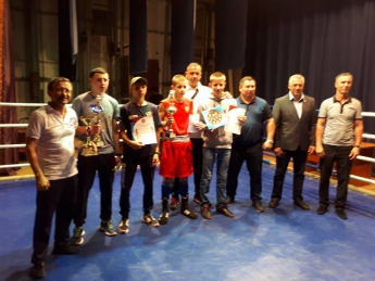 Мелитопольские спортсмены завоевали путевку на Чемпионат Украины по боксу (фото)