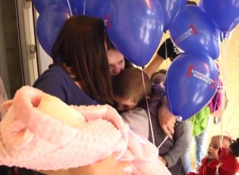 Видео — скандал в Львове выписали 12-летнюю роженицу: отец новорожденной не пришел