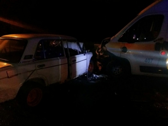 В Запорожье в ДТП попала карета скорой реанимационной помощи: пострадали 4 человека (фото)