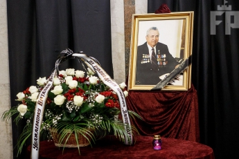 Вчера похоронили одного из самых богатых украинцев (фото)