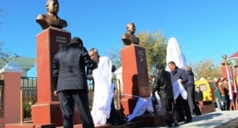 В Забайкалье установили первый в России памятник Кобзону
