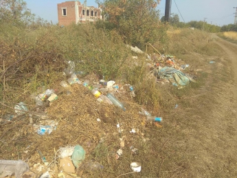 Территория Приазовского национального парка утопает в мусоре (фото)