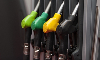 На АЗС продолжают расти цены на бензин и дизтопливо