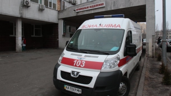 Под Киевом Opel столкнулся с маршруткой, три человека погибли
