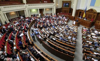 Рада одобрила президентский проект закона по Донбассу