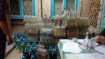 В области изъяли тонны алкоголя из омывателя для стекла (Фото)