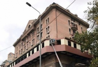 Царь-балкон в Киеве: сеть возмутили новые фото изуродованного здания