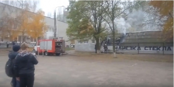 В Запорожье произошел пожар на территории школы (ВИДЕО)
