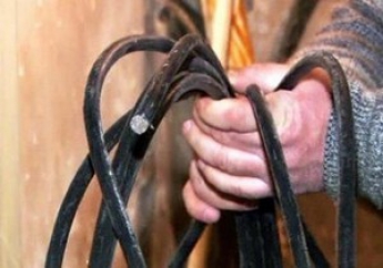 Запорожский суд обязал бездомного оплатить «Укртелекому» 67 тысяч за кражу кабеля
