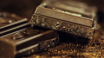 Ученые рассказали, как шоколад может спасти жизнь