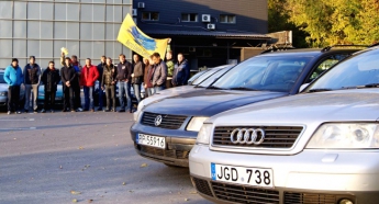 В Литве опровергли информацию о начале расследования ввоза в Украину авто на еврономерах