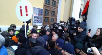 Обнародовано видео, где Саакашвили призывает идти в Октябрьский дворец (видео)