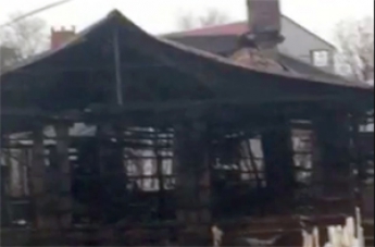 Появились фото и видео с места пожара на погранзаставе в Кирилловке